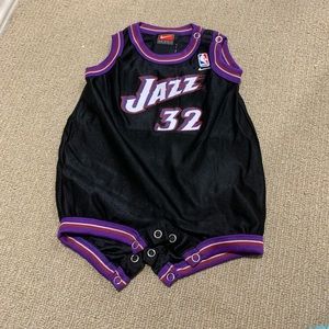 Nike baby Jazz basketball jersey. Size: 6-9 months